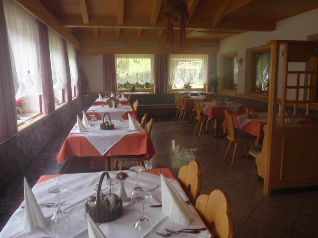 Hotel Silvesterhof Toblach Buitenkant foto